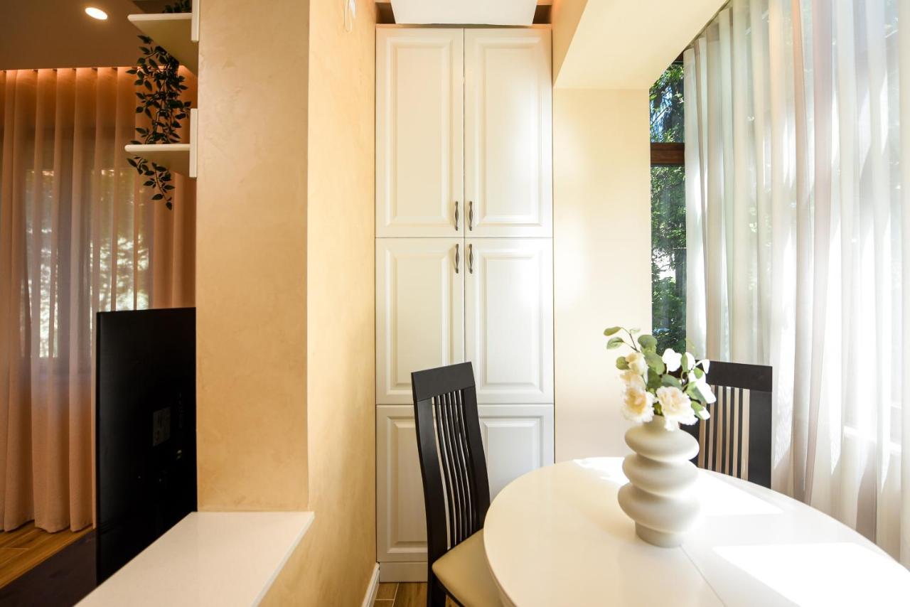 Green Leafy Brasov - Ideal 2 Bedroom Apartment Exterior photo