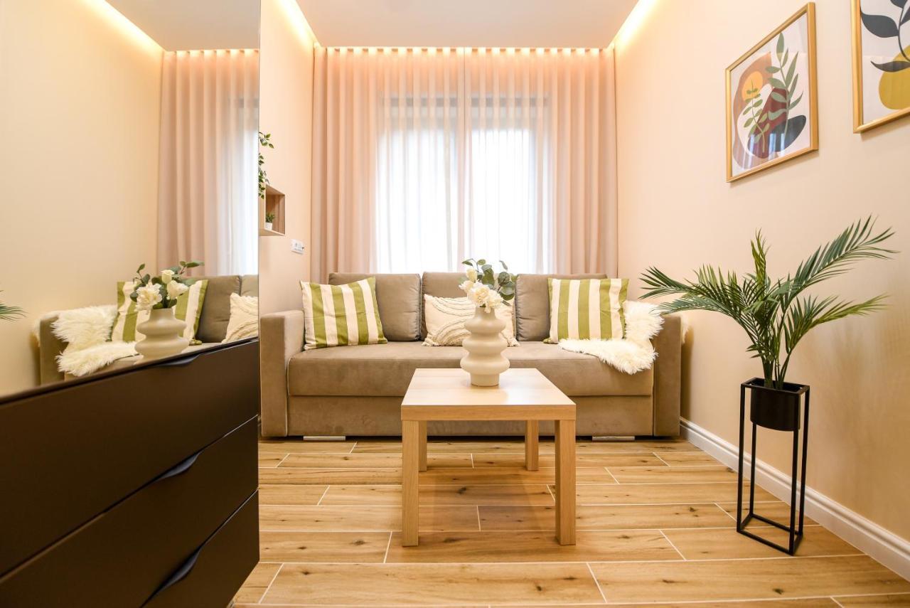 Green Leafy Brasov - Ideal 2 Bedroom Apartment Exterior photo