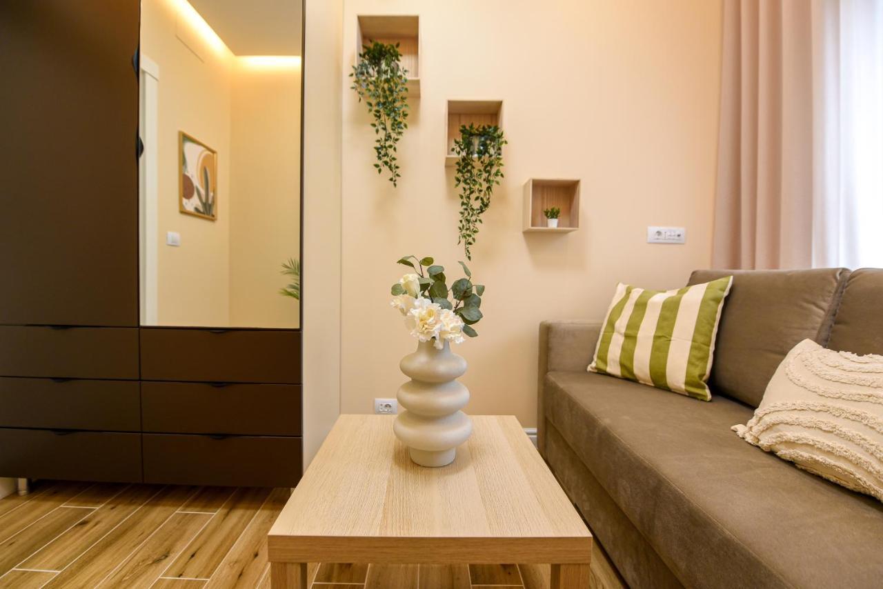 Green Leafy Brasov - Ideal 2 Bedroom Apartment Exterior photo